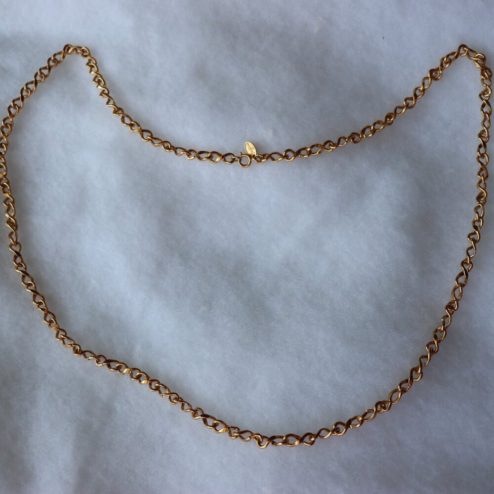 Vendome 34" Inch gold toned linked chain necklace, vintage beautiful necklace